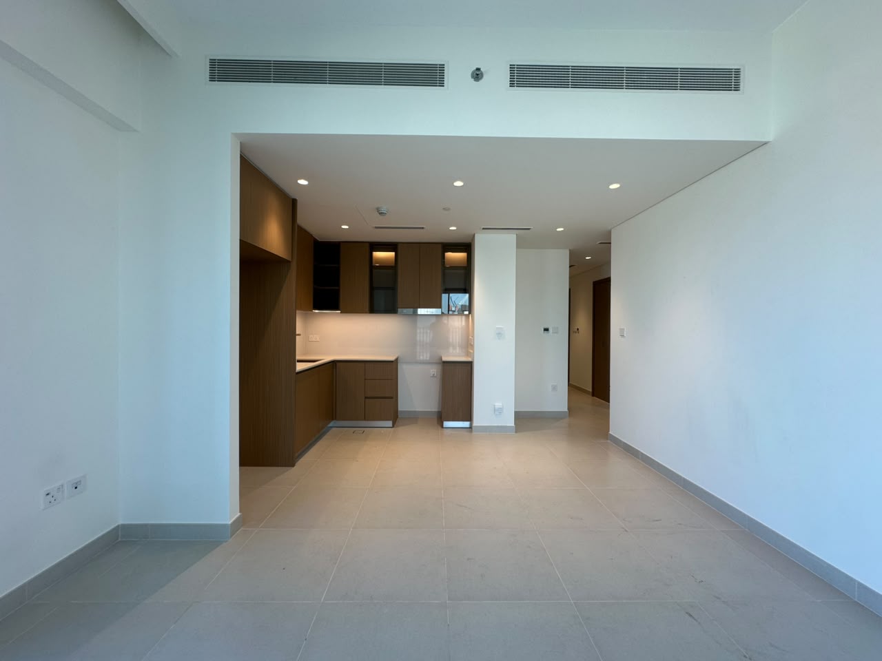 Brand New | Lagoon View | Spacious Unit - view 3