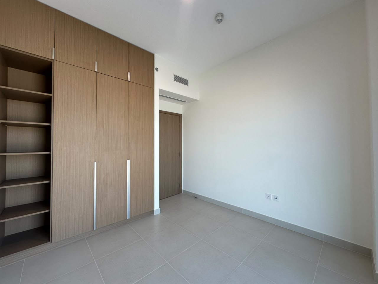 Brand New | Lagoon View | Spacious Unit - view 8