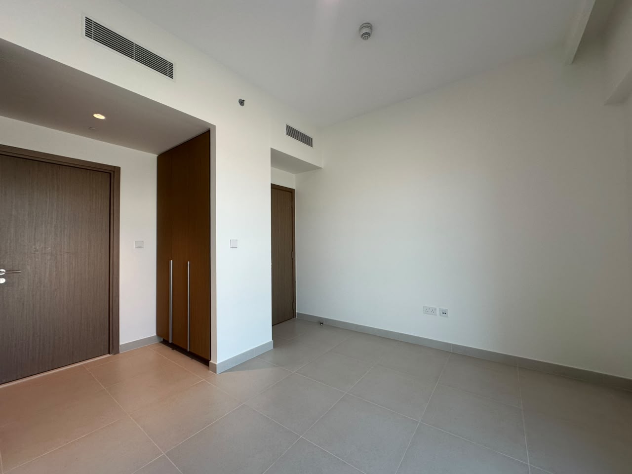 Brand New | Lagoon View | Spacious Unit - view 12