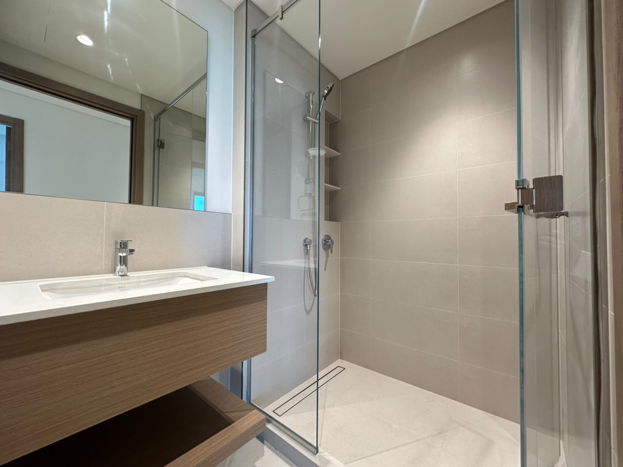 Brand New | Lagoon View | Spacious Unit - view 13