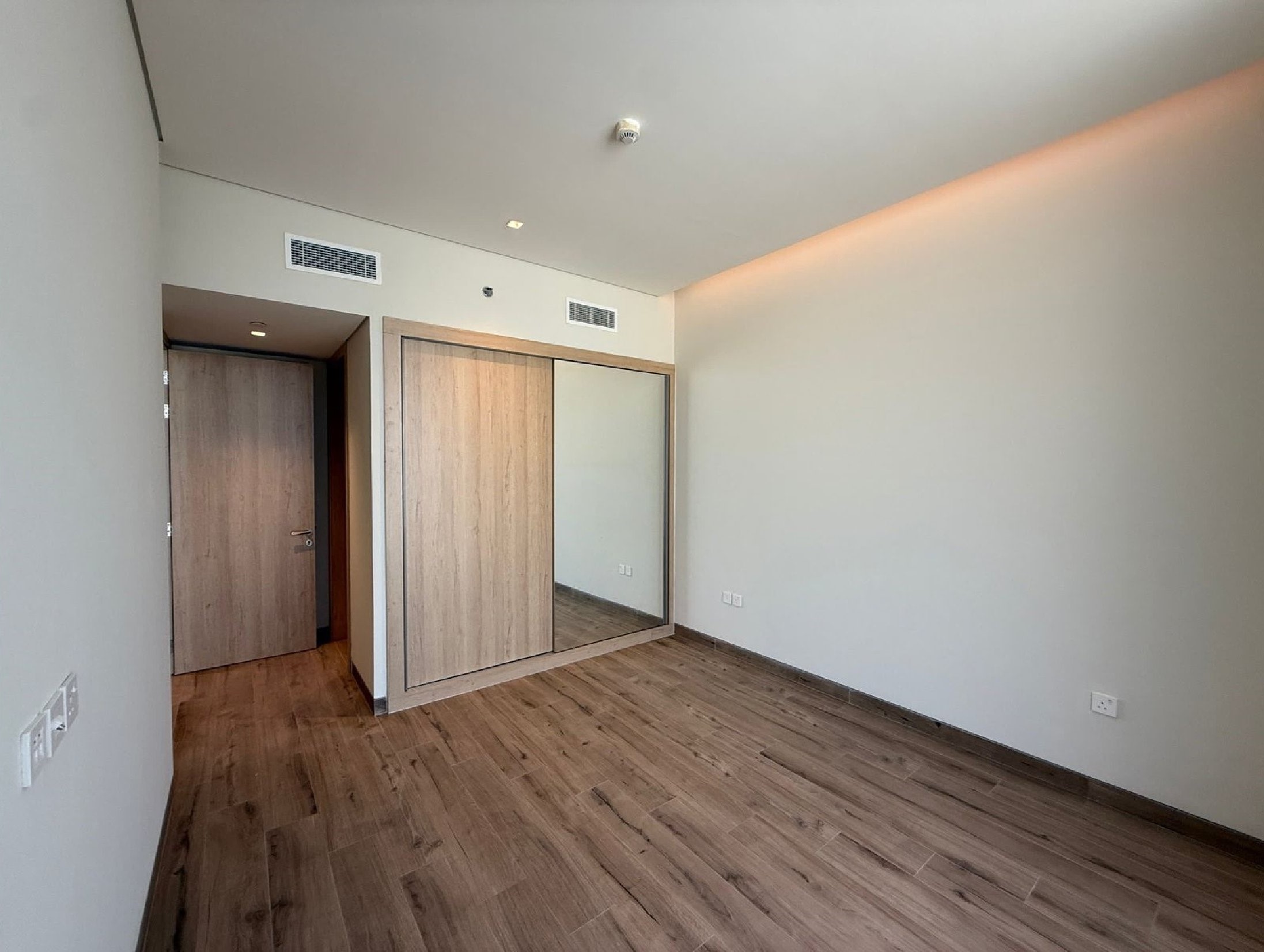 Brand New | Spacious | Amazing Location - view 13