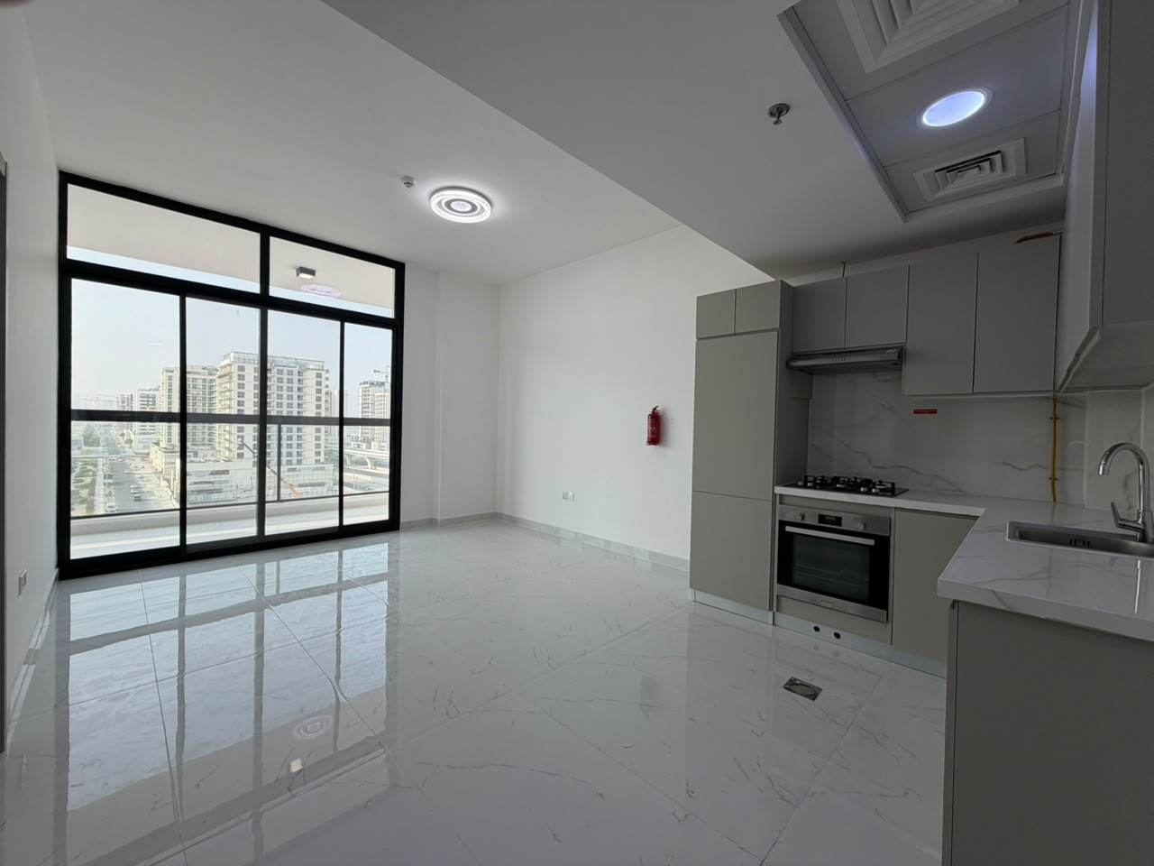 Ready to Move | Best Location | Great Amenities, photo 10