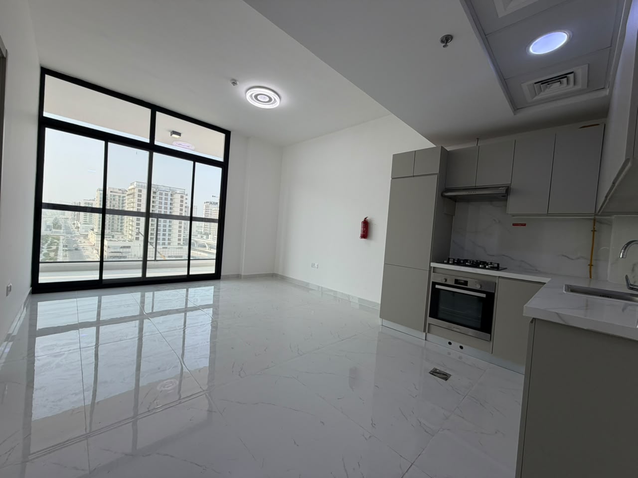 Ready to Move | Best Location | Great Amenities, photo 11