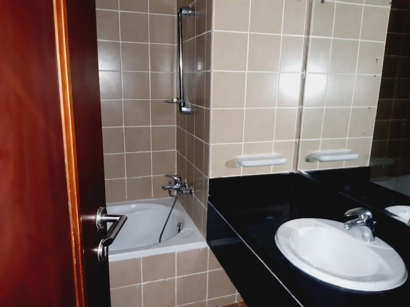 Rented w/ High ROI | Close to Metro | Great Location, photo 1
