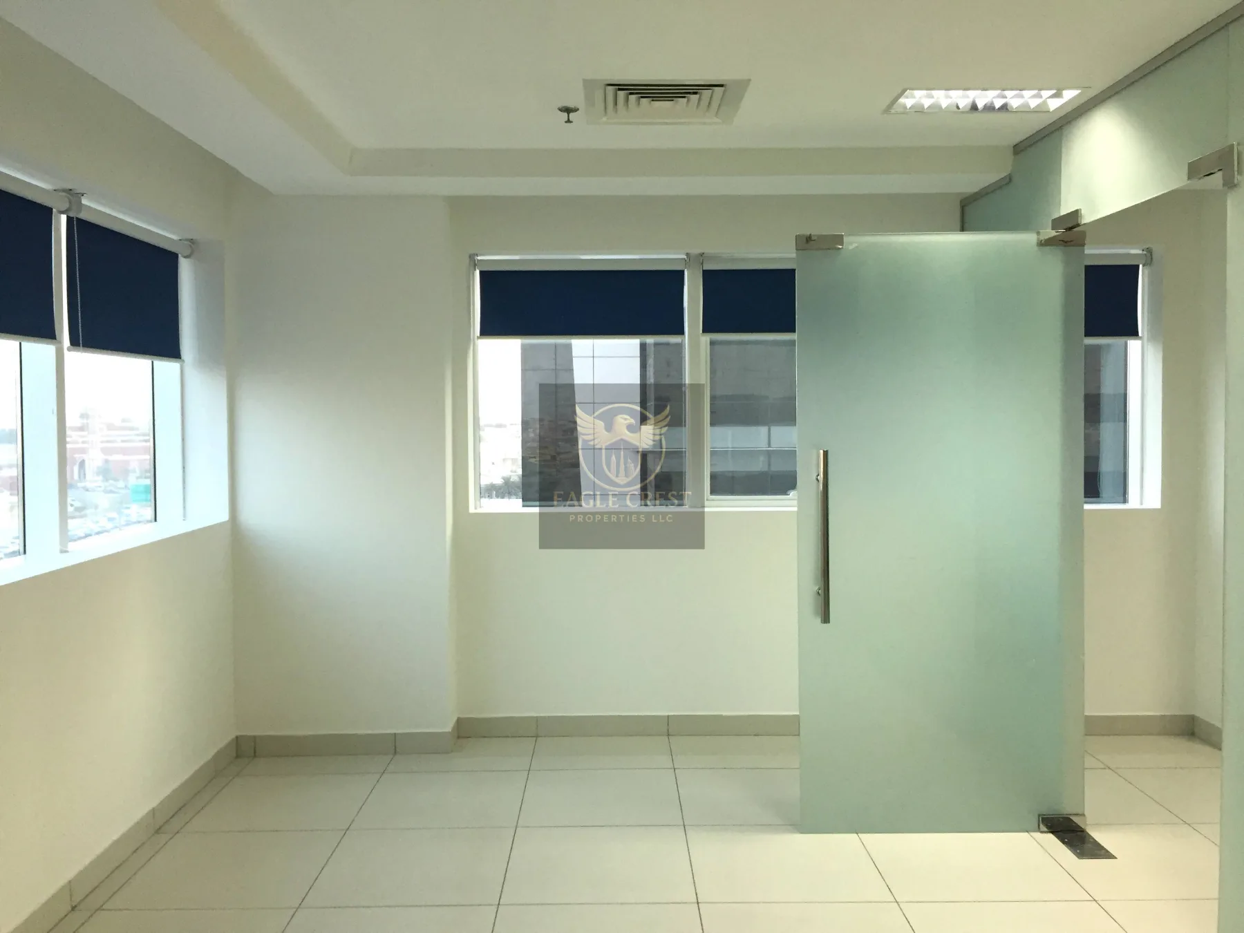 Best Layout | 3 Glass Partitions | Chiller Free, photo 7
