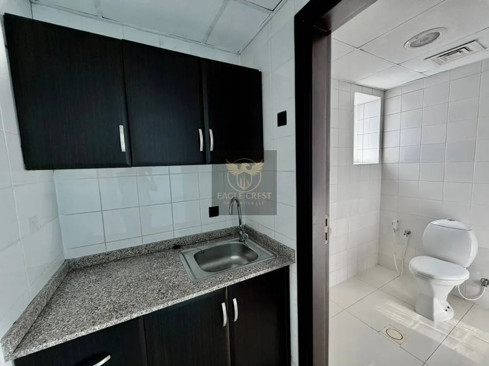CHILLER FREE | NEAR METRO | READY TO MOVE, photo 5