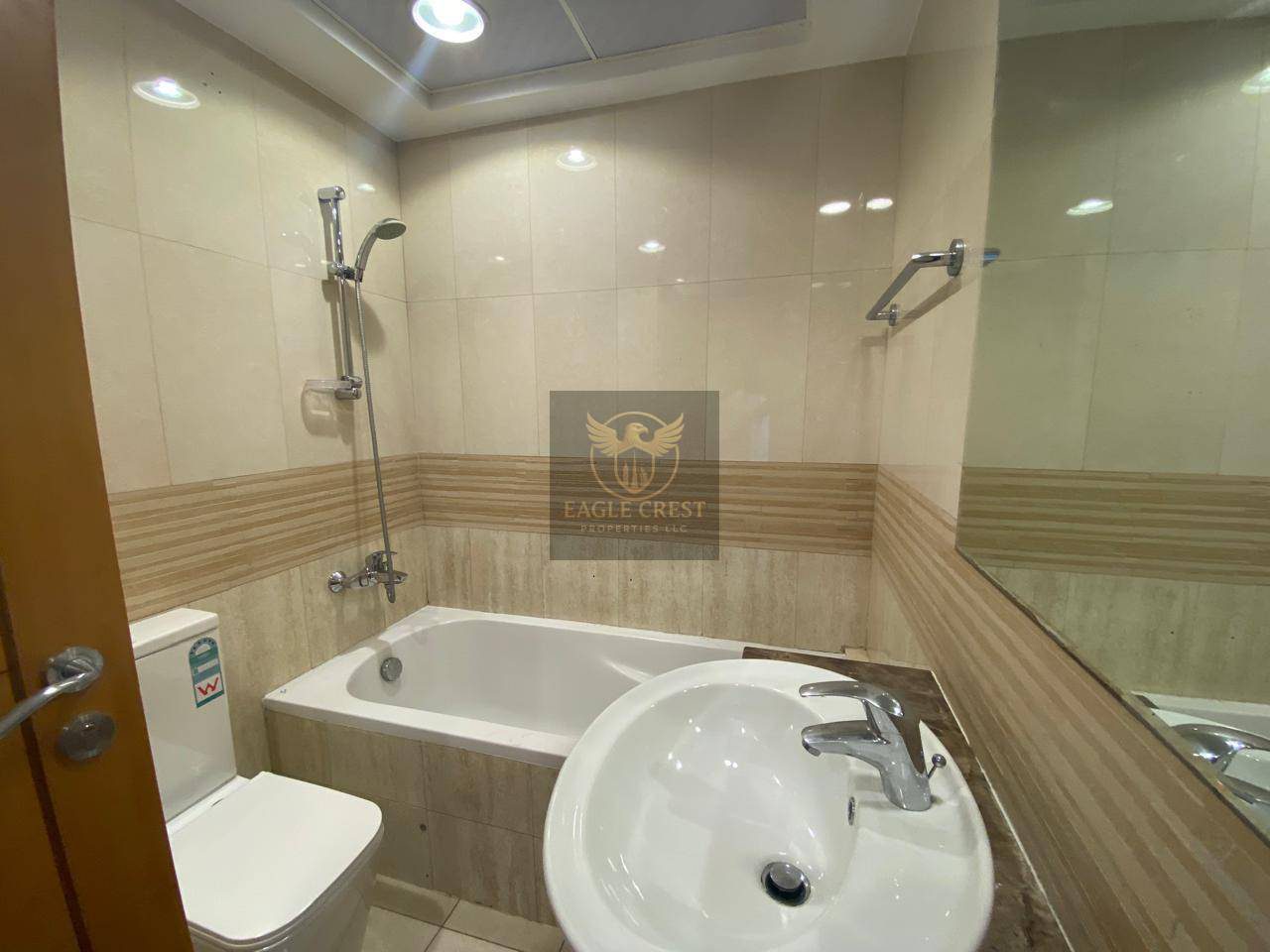 Chiller Free From Landlord | Huge Balcony | Corner, photo 18