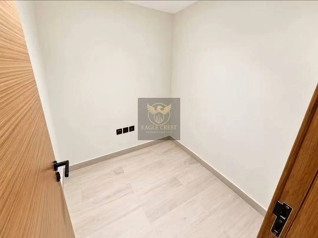 Modern & Ultra Luxurious and Fully Furnished, photo 8