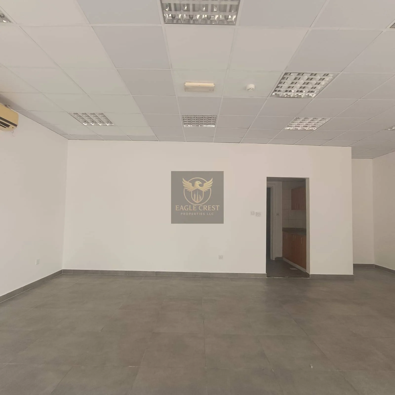 Prime Location Shop | Ready To Move, photo 4