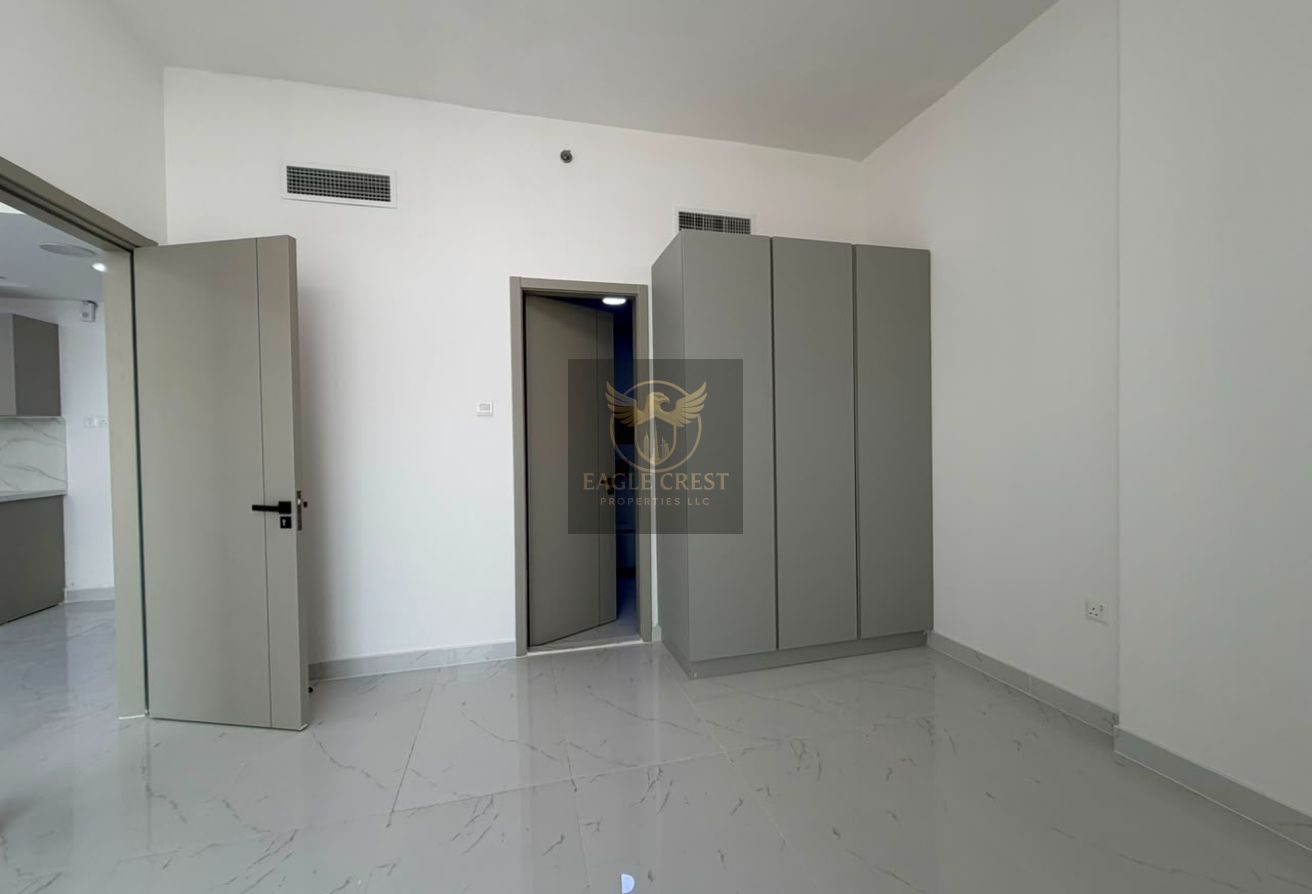 Ready to Move | Best Location | Great Amenities, photo 9