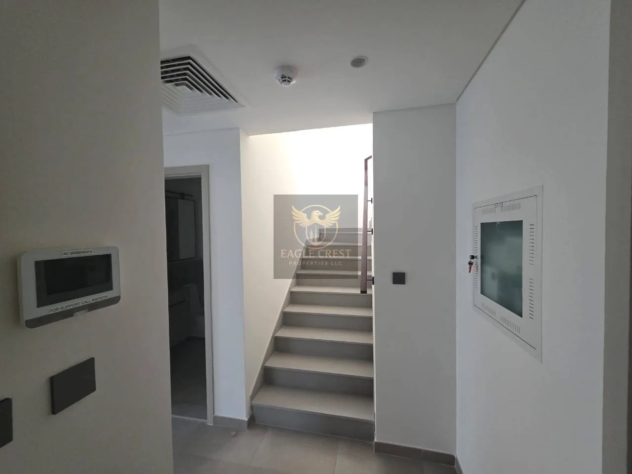 Ready to Move | Well Maintained | Spacious 2 Parks, photo 8