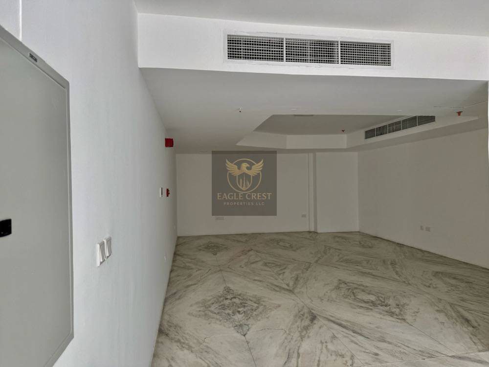 Chiller Free | 1 Parking | W/ Drainage Facility, photo 5