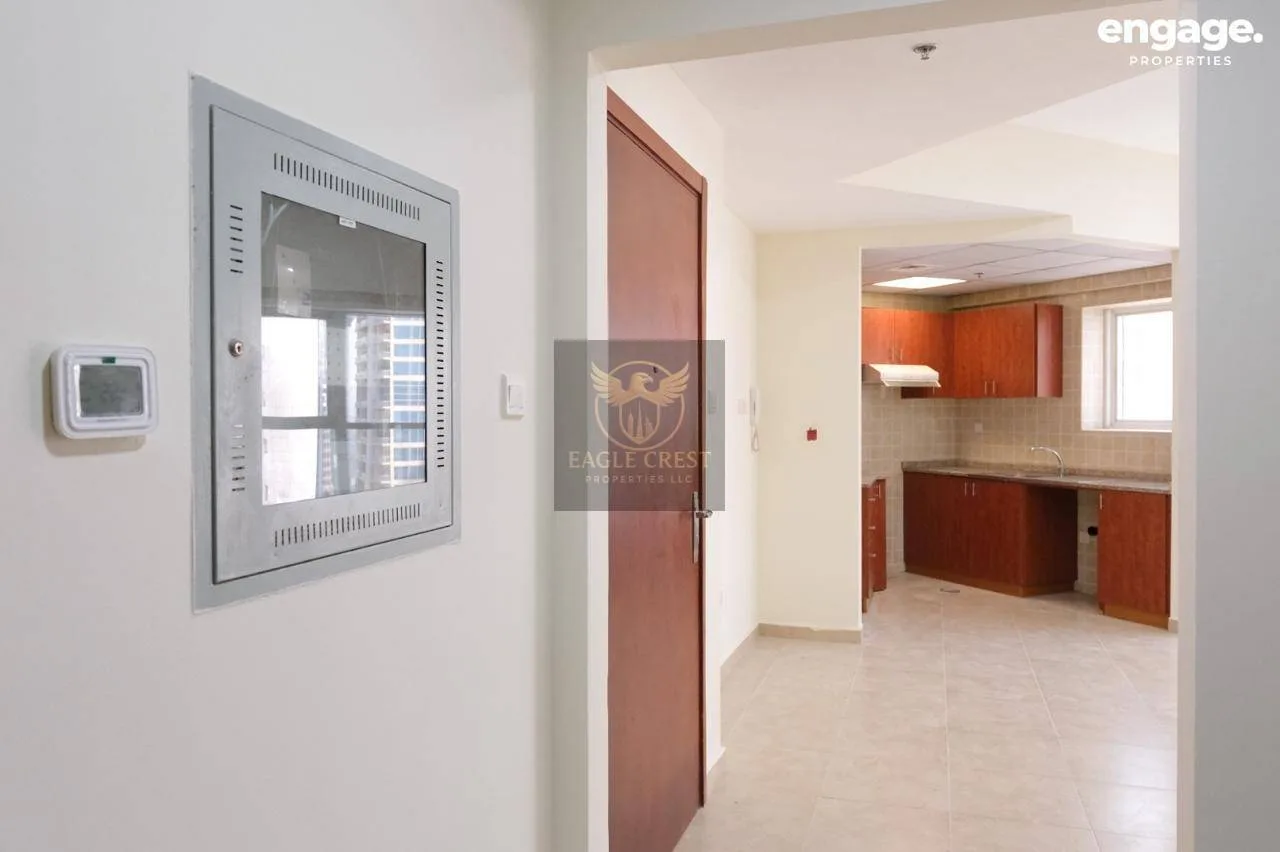 Spacious 1 Br | With Balcony | Near to DMCC, photo 3