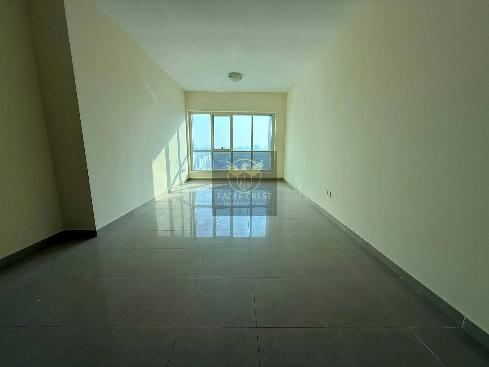 Spacious Unit | Well Maintained | Near Metro, photo 2