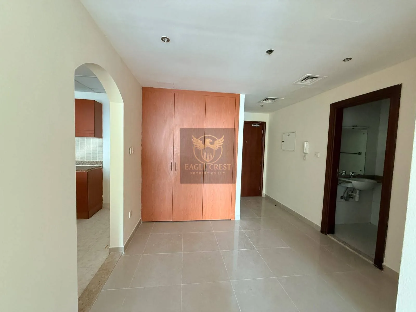 Spacious Unit | Well Maintained | Near Metro, photo 7