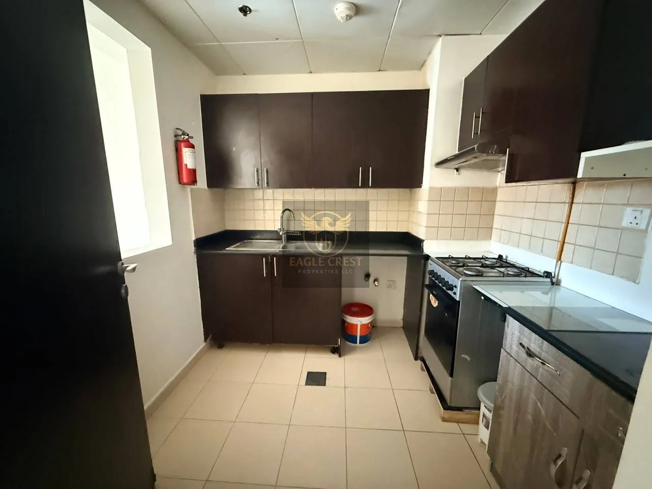 Well Maintained | Ready to Move | With Balcony, photo 3