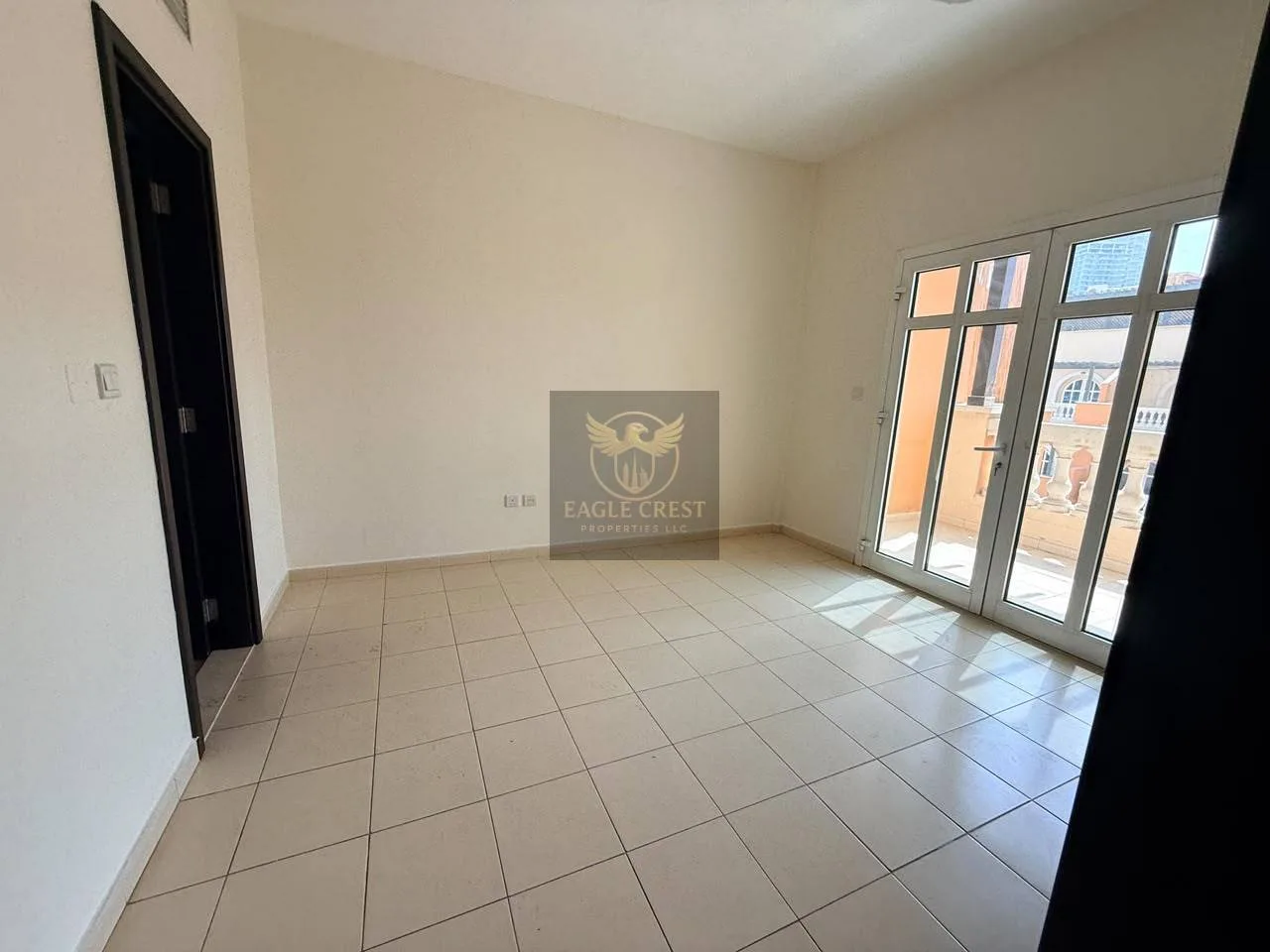 Well Maintained | Ready to Move | With Balcony, photo 13