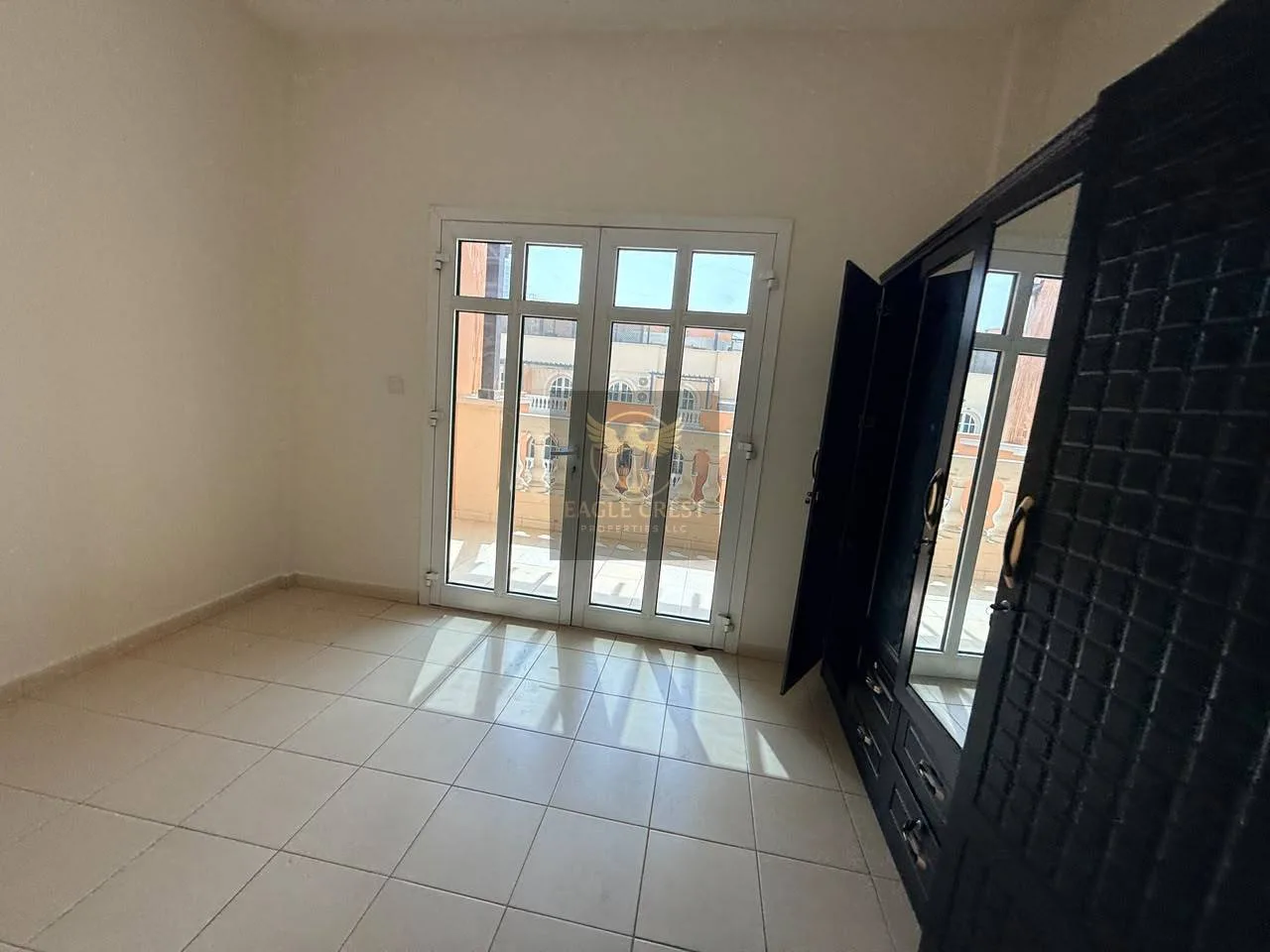 Well Maintained | Ready to Move | With Balcony, photo 11